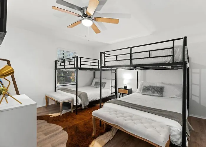Timeless-texas-inn - Heated Pool Oasis & Lux Vibe Holiday home *