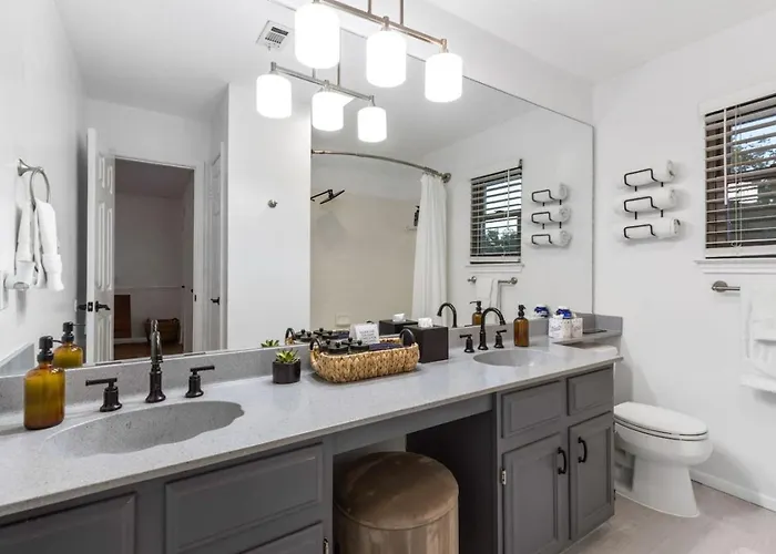 Timeless-texas-inn - Heated Pool Oasis & Lux Vibe Holiday home *