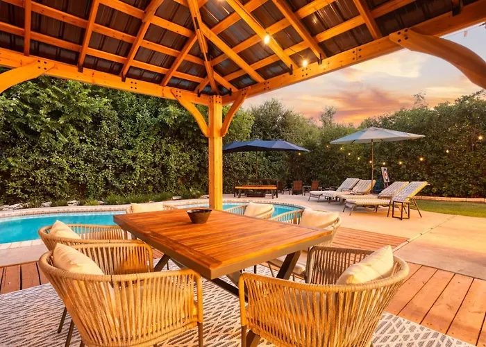 Timeless-texas-inn - Heated Pool Oasis & Lux Vibe Holiday home