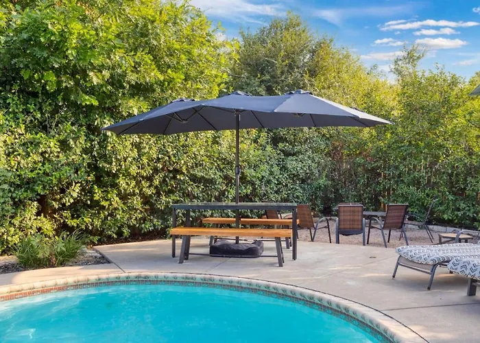 Timeless-texas-inn - Heated Pool Oasis & Lux Vibe Holiday home