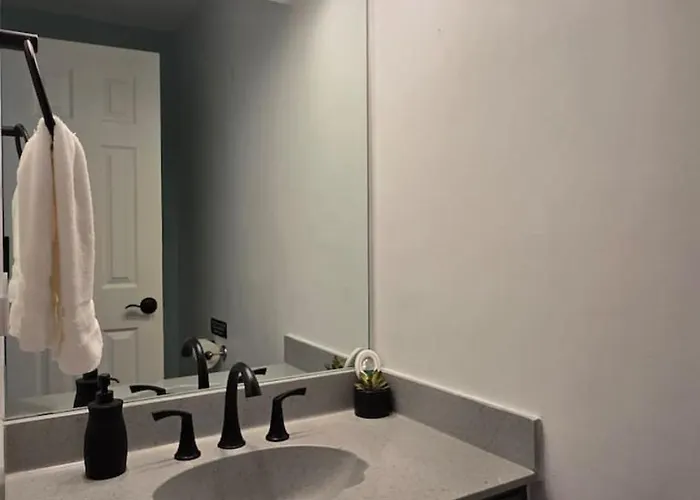 Timeless-texas-inn - Heated Pool Oasis & Lux Vibe Holiday home Round Rock